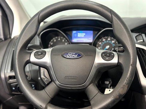 Used 2014 Ford Focus SE w/ SE Winter Package image 14