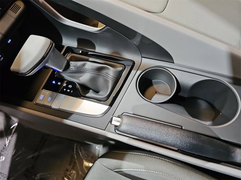 New 2025 Hyundai Elantra Sport image 23