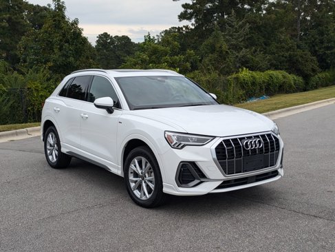 Used 2023 Audi Q3 2.0T Premium image 3