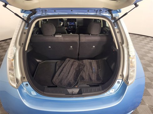 Used 2015 Nissan Leaf SV image 21