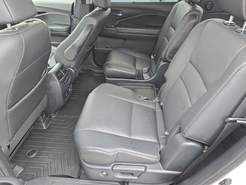 Used 2019 Honda Pilot Touring image 17