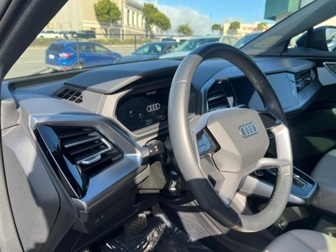 Used 2023 Audi Q4 e-tron Premium Plus w/ Premium Plus image 12
