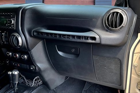 Used 2011 Jeep Wrangler Unlimited Sport image 15