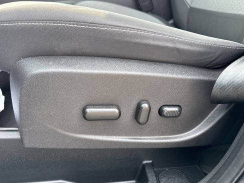 Used 2018 Ford Escape SE image 26