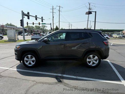 Used 2017 Jeep Compass Latitude w/ Cold Weather Group image 10
