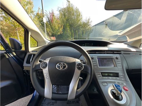 Used 2013 Toyota Prius Two image 7