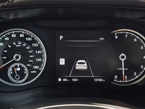Used 2025 Genesis G70 2.5T image 30