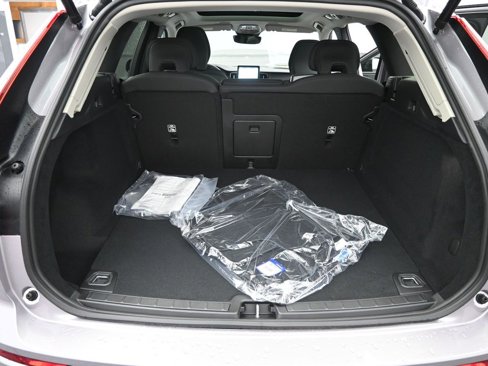 New 2026 Volvo XC60 B5 Core w/ Climate Package image 30