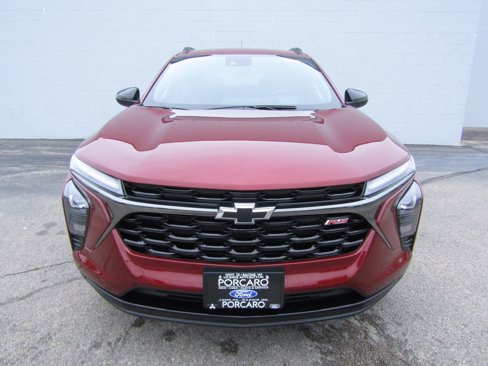 Used 2025 Chevrolet Trax RS w/ Driver Confidence Package image 3