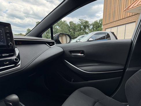 Used 2020 Toyota Corolla SE image 26