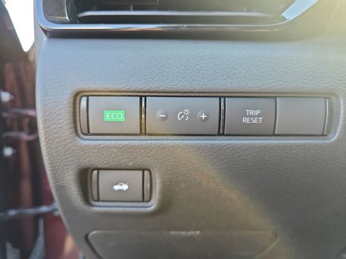 Used 2022 Nissan Sentra SV image 27