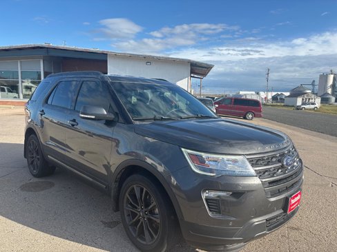 Used 2018 Ford Explorer XLT w/ Equipment Group 202A image 14