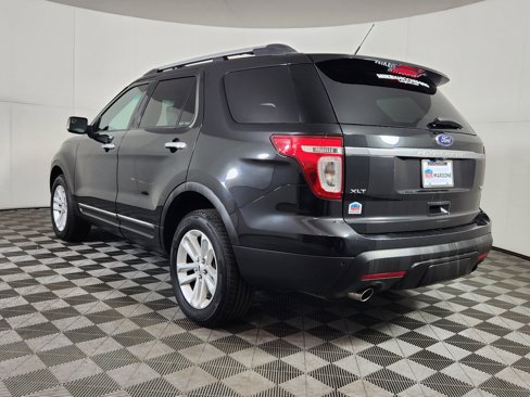 Used 2014 Ford Explorer XLT w/ Equipment Group 202A image 5