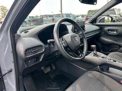 Used 2025 Honda HR-V Sport image 6