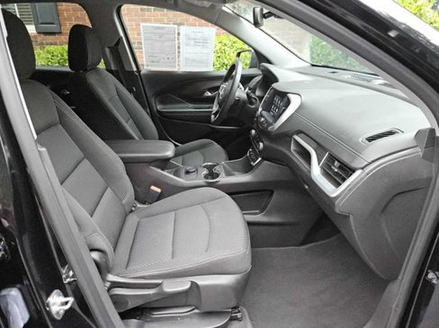 Used 2024 GMC Terrain SLE image 29