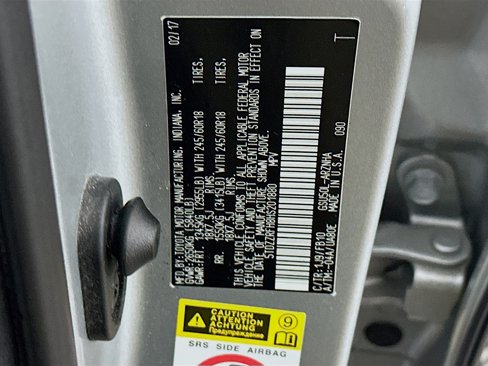 Used 2017 Toyota Highlander LE image 12
