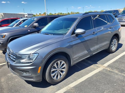 Used 2020 Volkswagen Tiguan S image 3