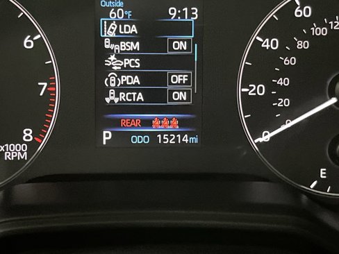 Used 2023 Toyota Corolla SE image 6