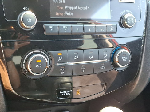 Used 2016 Nissan Rogue S image 17