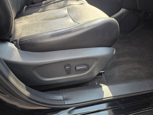 Used 2019 Nissan Rogue SL image 12