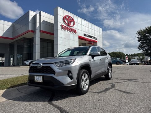 Used 2021 Toyota RAV4 XLE w/ Convenience Package image 1