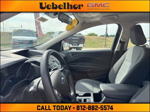 Used 2019 Ford Escape S image 22