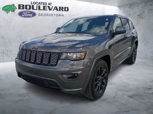 Used 2020 Jeep Grand Cherokee Altitude image 4