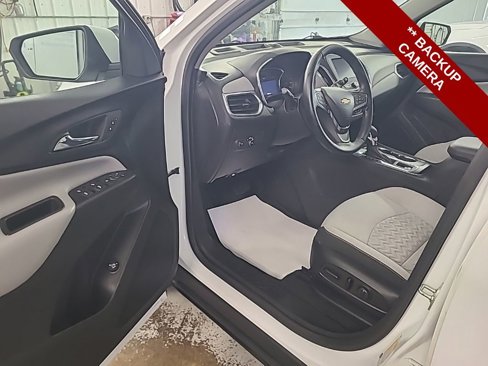 Used 2023 Chevrolet Equinox LT w/ Driver Convenience Package image 9