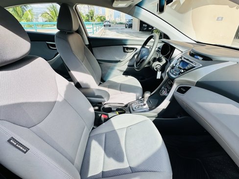 Used 2013 Hyundai Elantra GLS w/ Preferred Pkg image 16