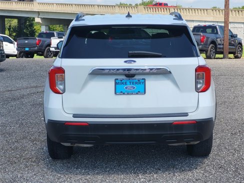 Used 2022 Ford Explorer XLT image 5
