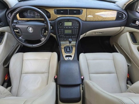 Used 2003 Jaguar S-TYPE R image 4