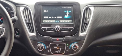 Used 2018 Chevrolet Malibu LS image 15