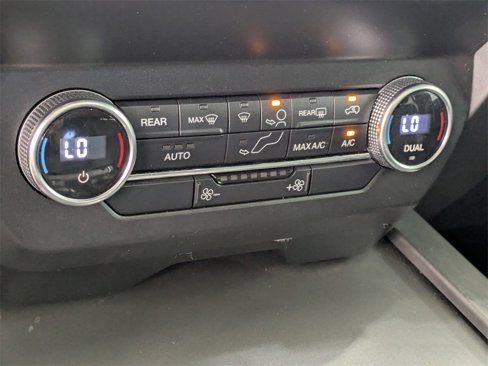 Used 2020 Ford Expedition XLT image 25
