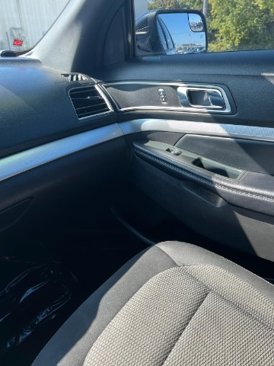 Used 2017 Ford Explorer XLT image 14