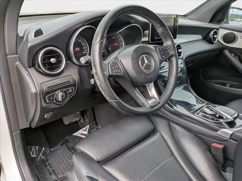 Used 2017 Mercedes-Benz GLC 300 image 9