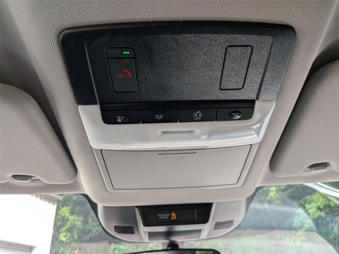 Used 2022 Nissan Rogue SV image 25