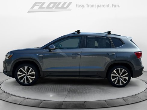 Used 2023 Volkswagen Taos SE image 5