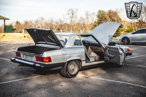 Used 1985 Mercedes-Benz 380 SL image 18
