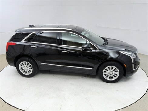 Used 2017 Cadillac XT5 Luxury w/ Driver Awareness Package image 20