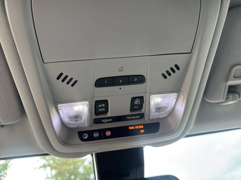 Used 2019 Chevrolet Equinox Premier image 35