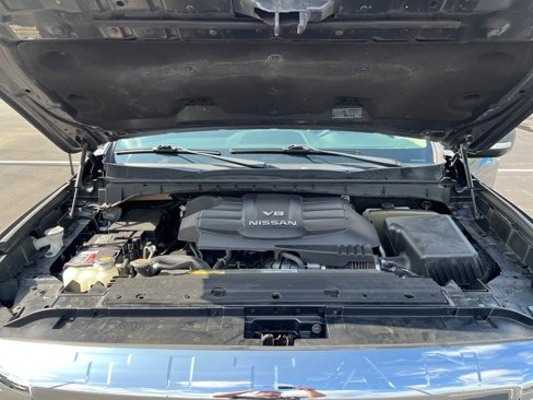 Used 2018 Nissan Titan S image 20