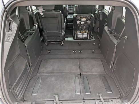Used 2020 Dodge Grand Caravan GT image 21