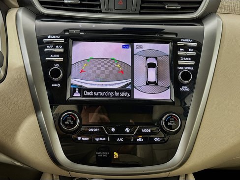 Used 2023 Nissan Murano SL w/ SL Moonroof Package image 16