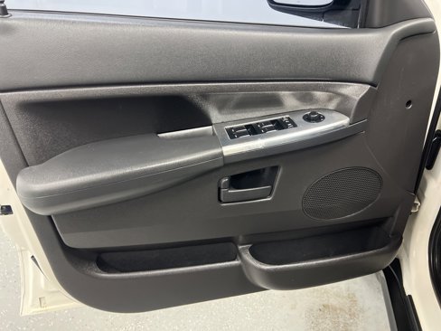 Used 2008 Jeep Grand Cherokee Laredo image 5