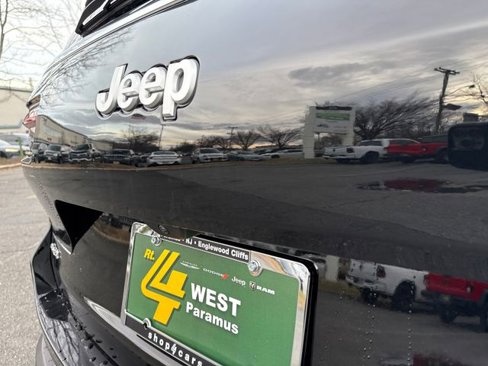 New 2025 Jeep Grand Cherokee L Laredo w/ Luxury Tech Group I image 7