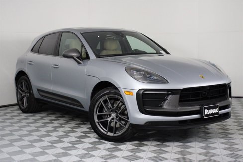 Certified 2025 Porsche Macan Turbo image 9