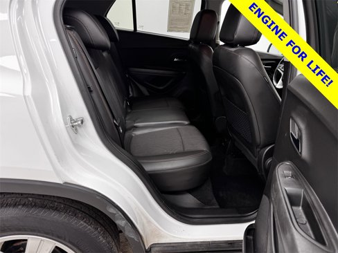 Used 2020 Chevrolet Trax LT w/ LT Convenience Package image 14