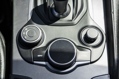 Used 2018 Alfa Romeo Giulia image 23