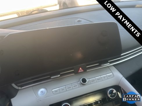 Used 2021 Hyundai Elantra Limited image 7