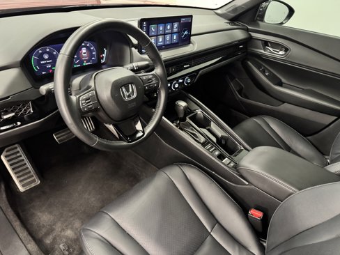 Used 2024 Honda Accord Sport image 10